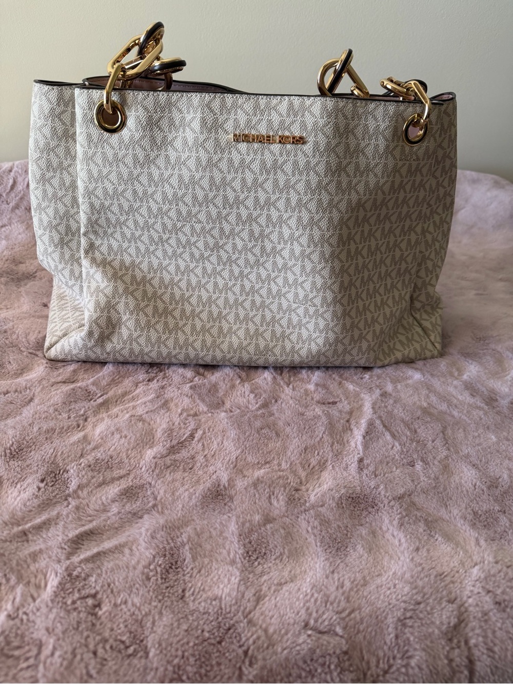 Michael Kors Cream Trisha Shoulder Bag with Gold Hardware